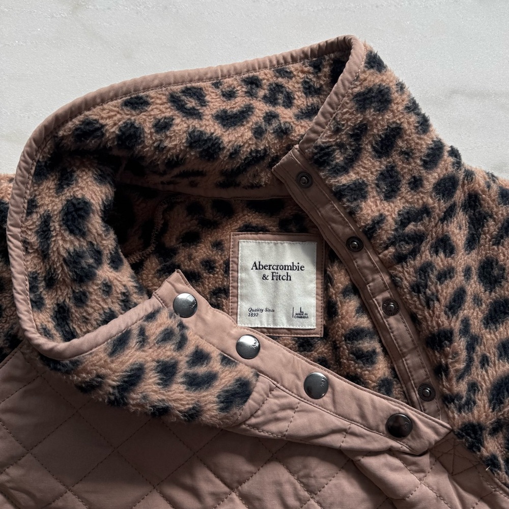 Abercrombie & Fitch Women's Asymmetrical Snap-Up Fleece Size L - Picture 11 of 13